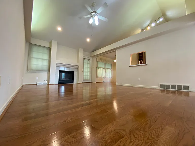 123 Cobblestone Cir — Photo 3