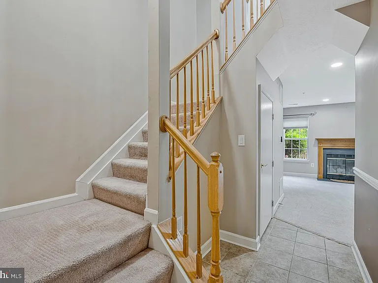 8335 Wades Way — Photo 7