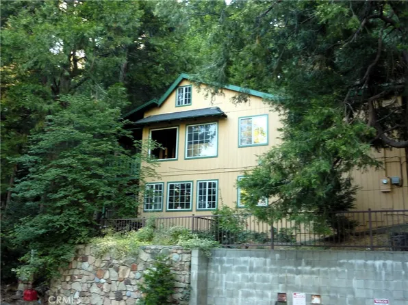 995 Venus Way, Crestline, CA 92325