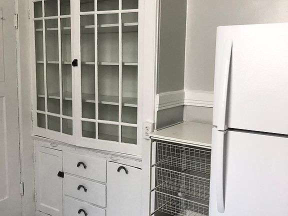 4th image of 1434 Jackson St APT 6