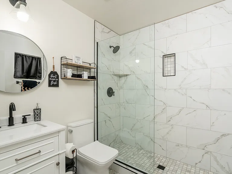 1047 W Elna Rae St — Photo 10
