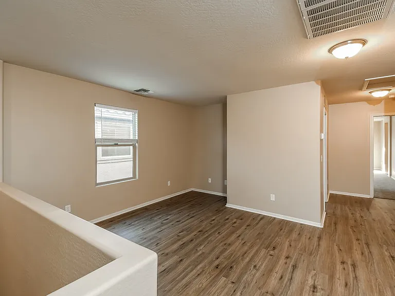 923 S Pheasant Dr — Photo 9