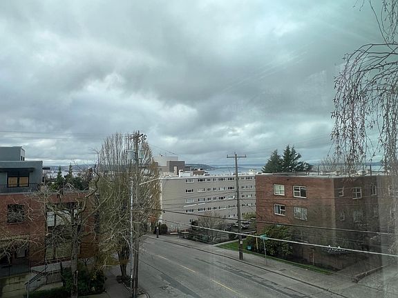 5th image of 1000 Queen Anne Ave N APT 301