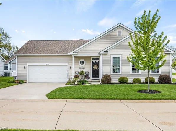 8744 Wakefield Run, North Ridgeville, OH 44039