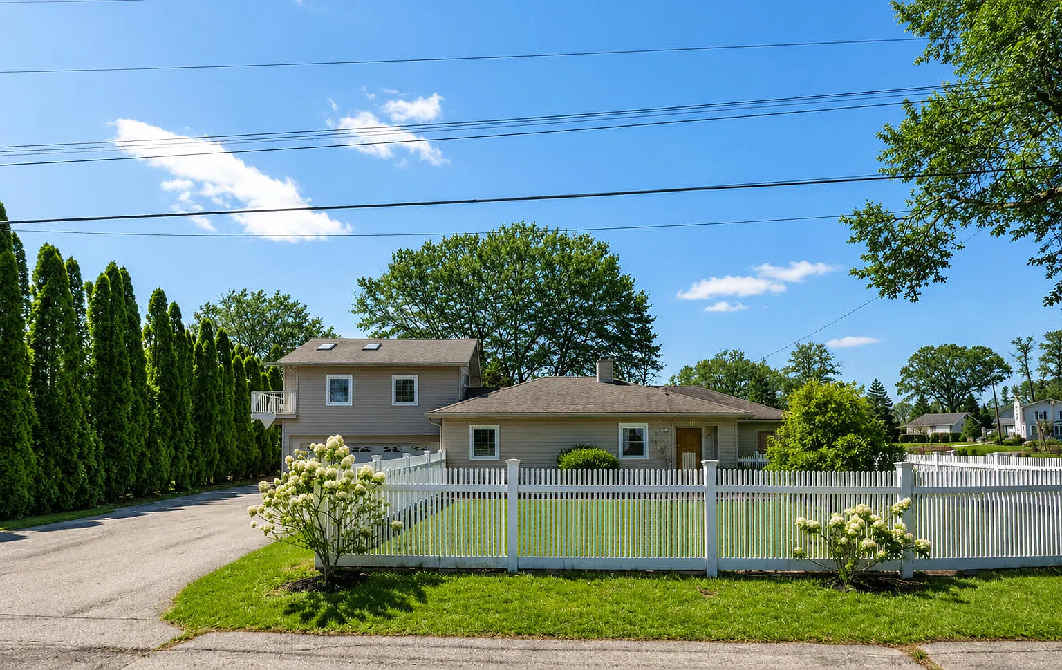 3 bed, 2004 sqft, $2,770 — Photo 1