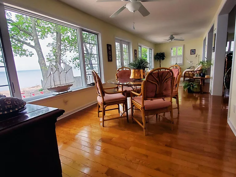 8756 Lake Shore Rd — Photo 8