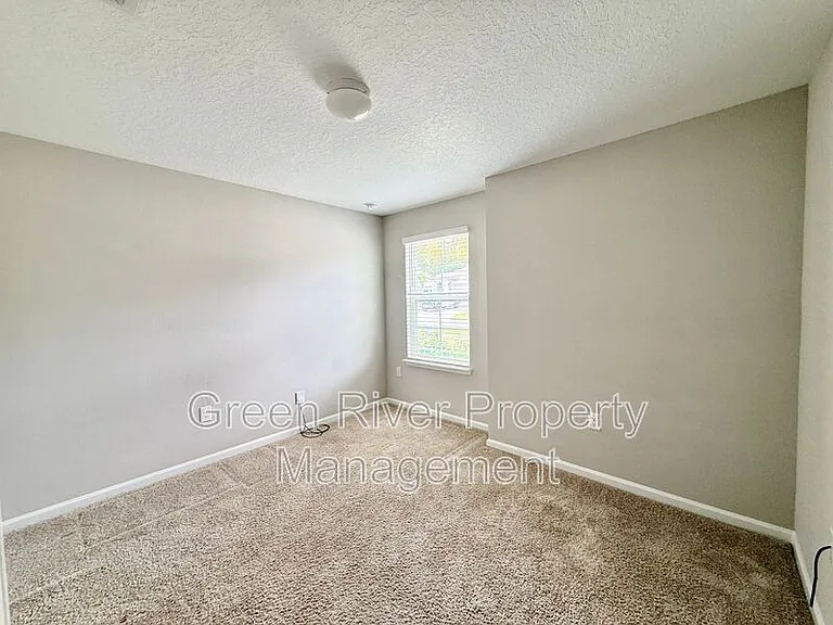 278 Pickett Dr — Photo 22