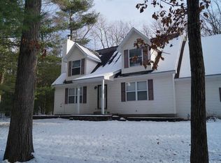 6921 S Waubun Rd, Indian River, MI 49749