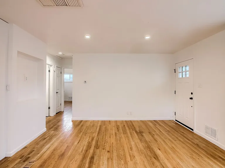 207 Teal St — Photo 7