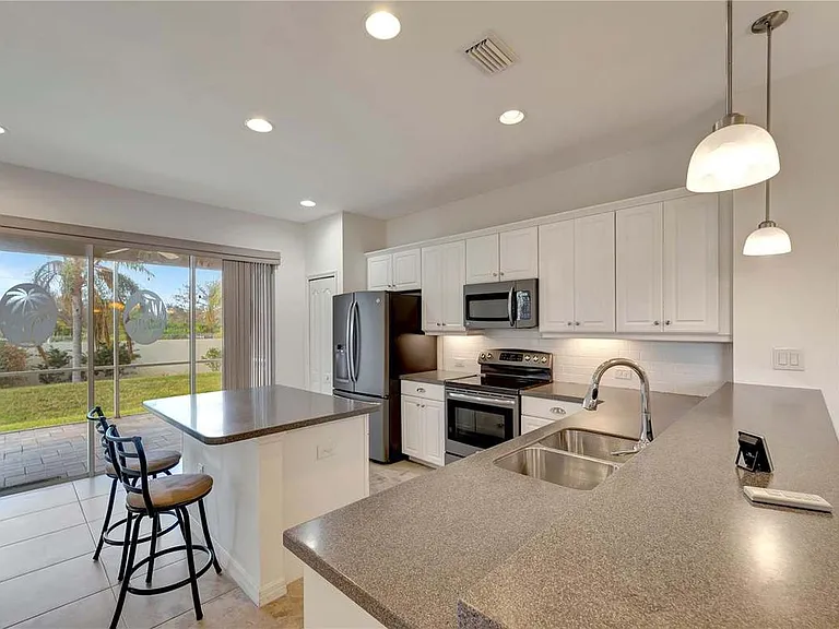27133 Ipswich Dr — Photo 13