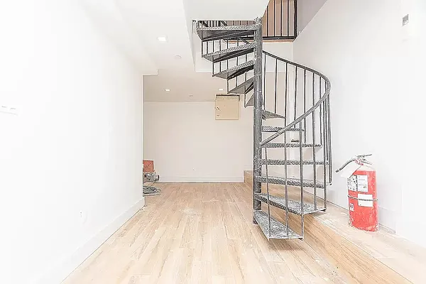 Rented by TorsX Inc | media 4