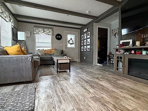 3rd image of 121 Ballard Rd #11