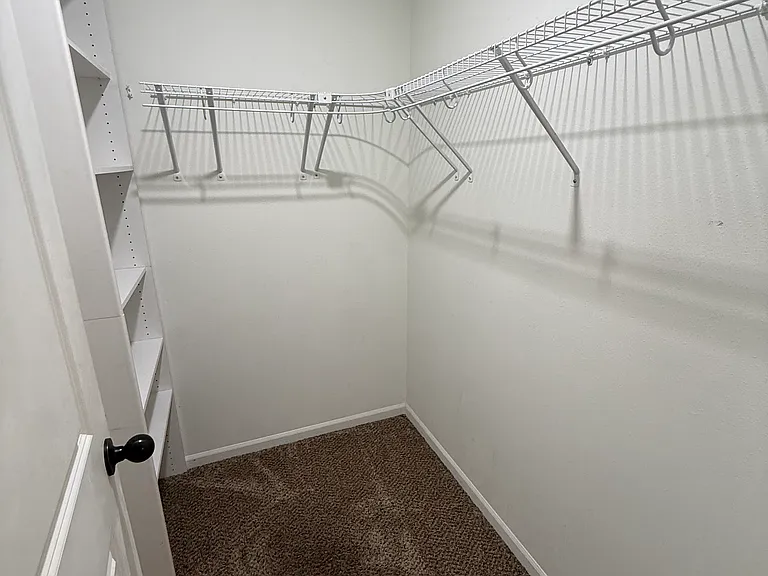 212 Hunter Ave — Photo 17