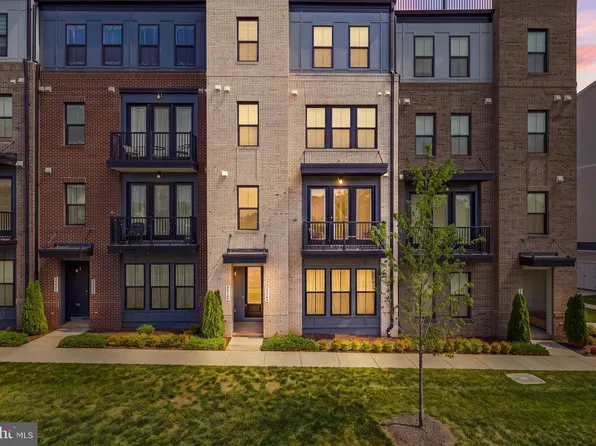43342 Farringdon Sq, Ashburn, VA 20148