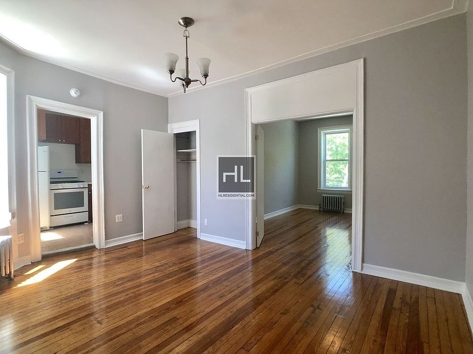 1st image of 952 54th St APT 3