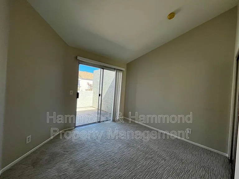 22243 Shadow Valley Cir — Photo 15
