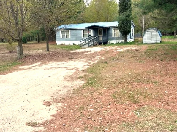 316 Floyd St, Farwell, MI 48622