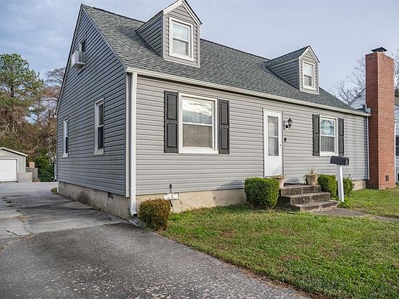 4th image of 8702 Tidewater Dr