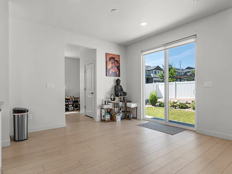 972 W Lucky Clover Dr — Photo 12