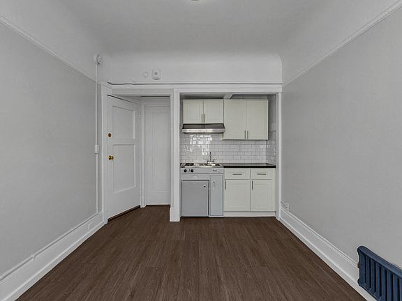 2nd image of 516 Ellis St APT 405