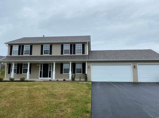 11350 Lemon Grass Ln, Roscoe, IL 61073