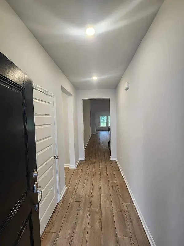 4 bed, 2355 sqft, $2,500 — Photo 3