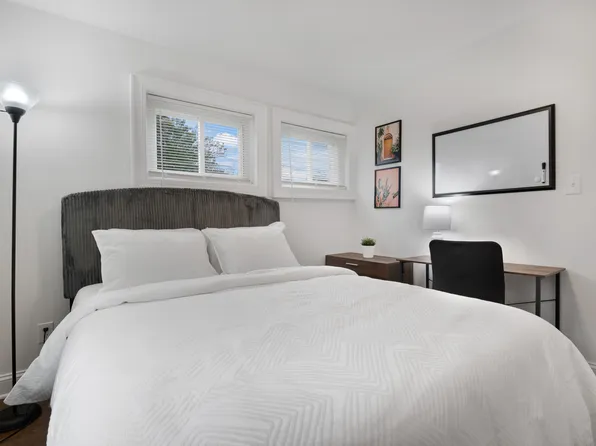 (undisclosed Address), Oxon Hill, MD 20745