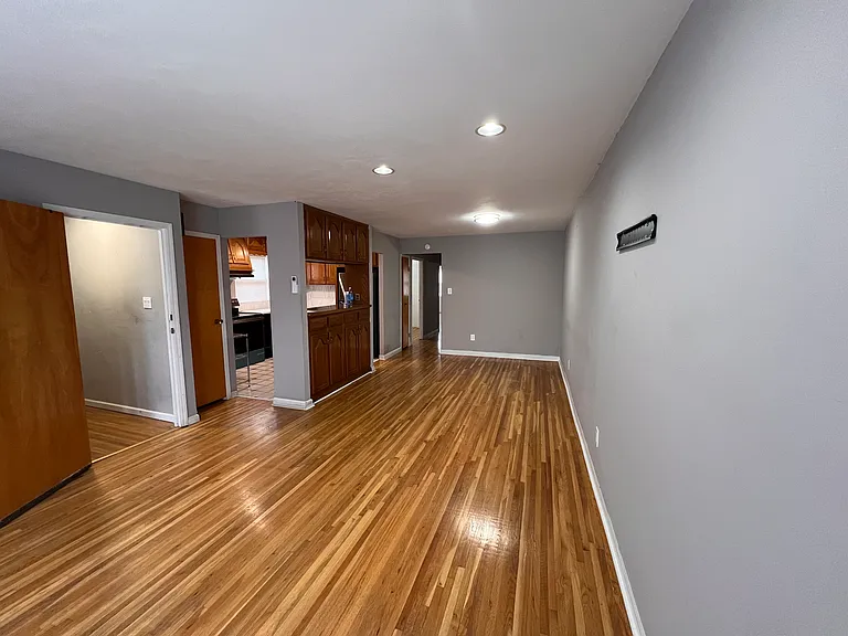 916 128th St #1 — Photo 9