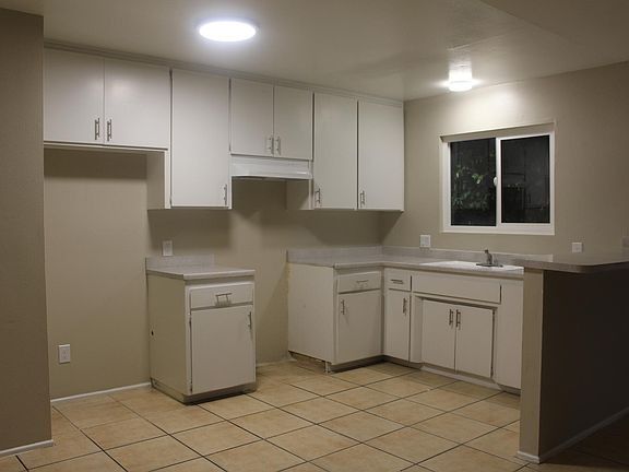 3rd image of 349 N Clifford Ave #C