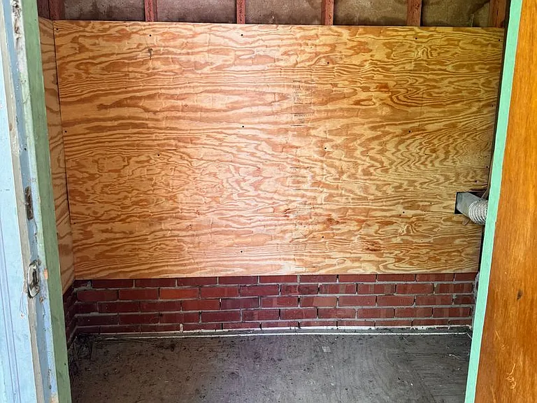 612 Staley St — Photo 18