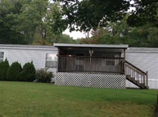 203 Carnation Ln, Slippery Rock, PA