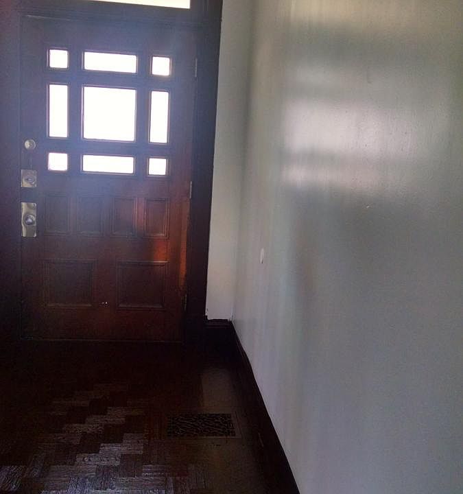 Building Photo 4