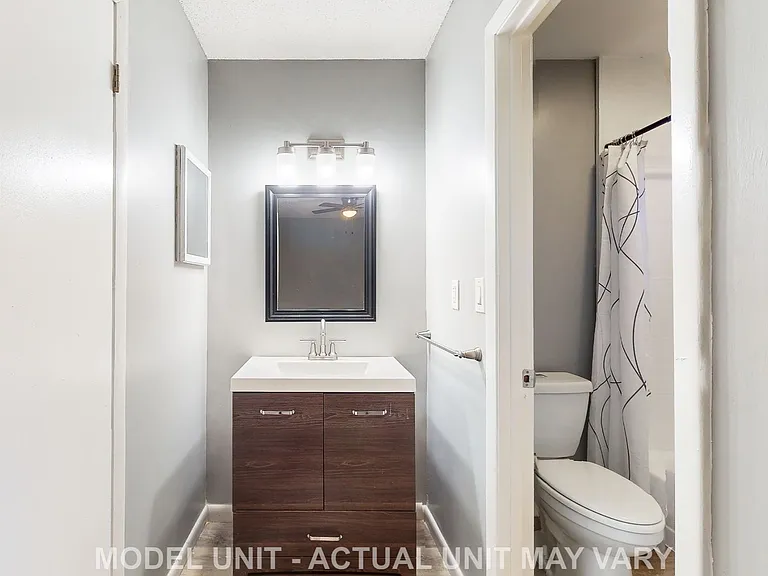 5424 101st St #1 — Photo 9