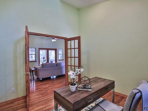 5th image of 617 Cumberland Dr
