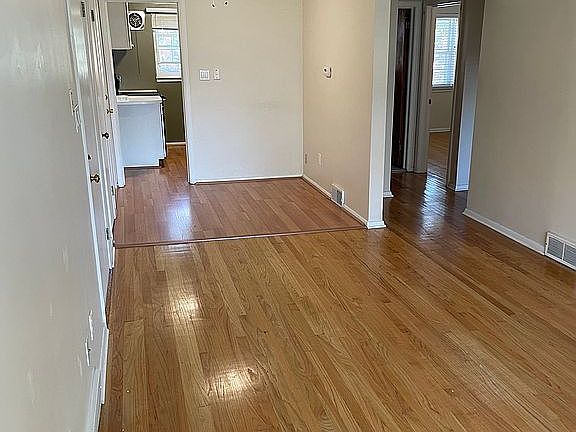 4th image of 22918 Allen Ct
