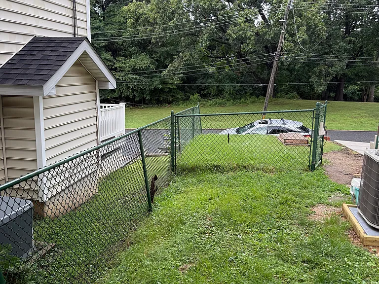 230 N Diamond St — Photo 21