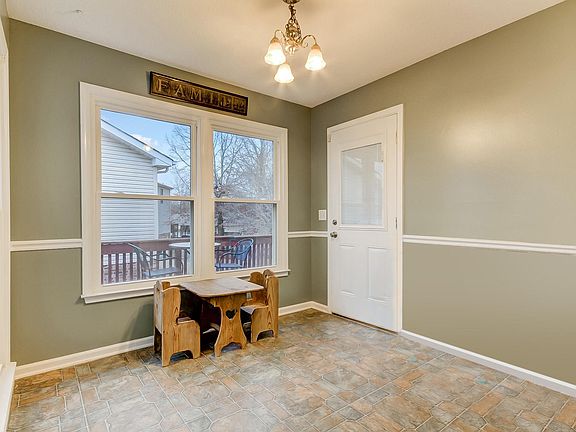 2nd image of 262 Windmeade Cir