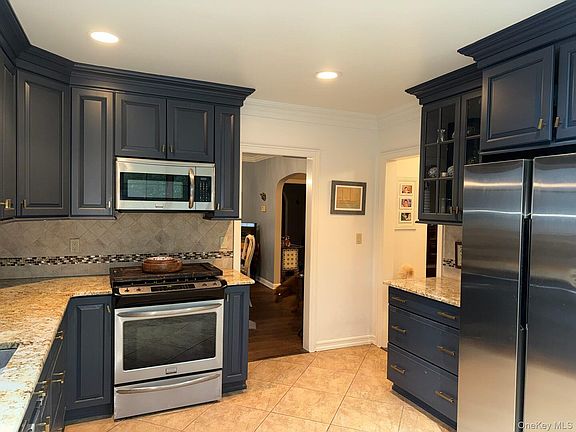 4th image of 37 Eimer Street
