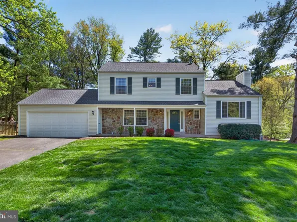 11715 Lariat Ln, Oakton, VA 22124