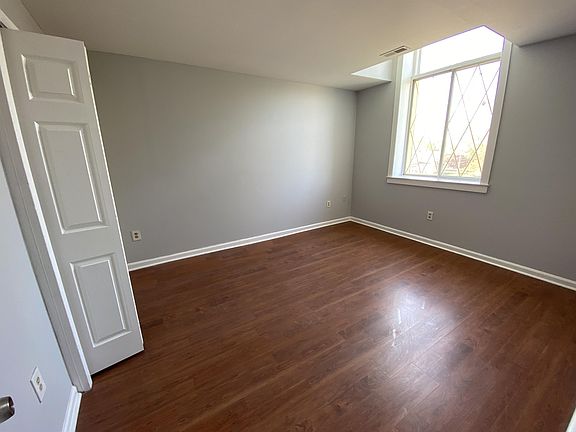 5th image of 4406 Camden Ave #C2-1