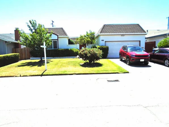 3033 Notre Dame Dr, Sacramento, CA 95826