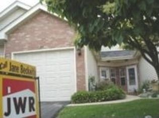 80 Golfview Dr, Glendale Heights, IL 60139