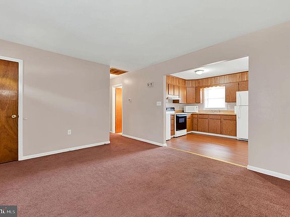 5th image of 511 Sunset Dr