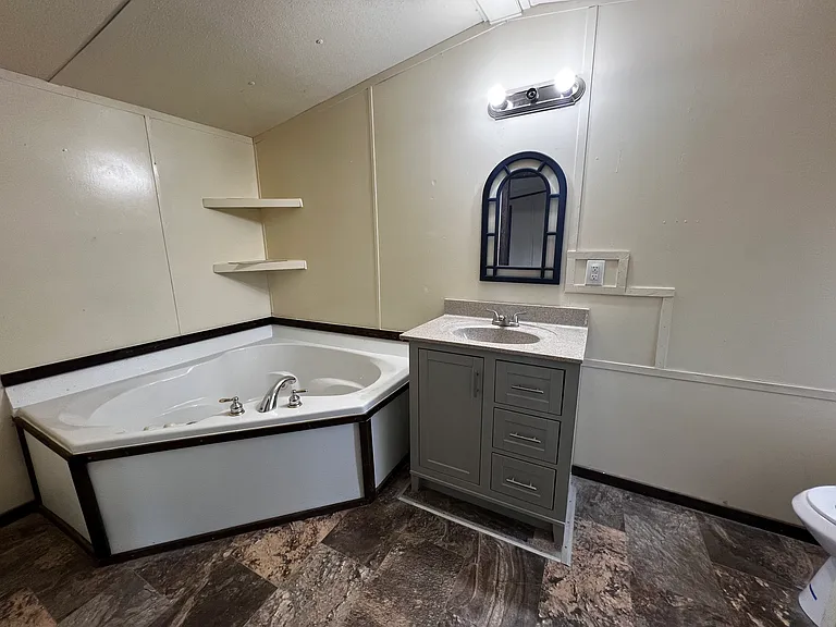 322 Woodmarsh Ln — Photo 6