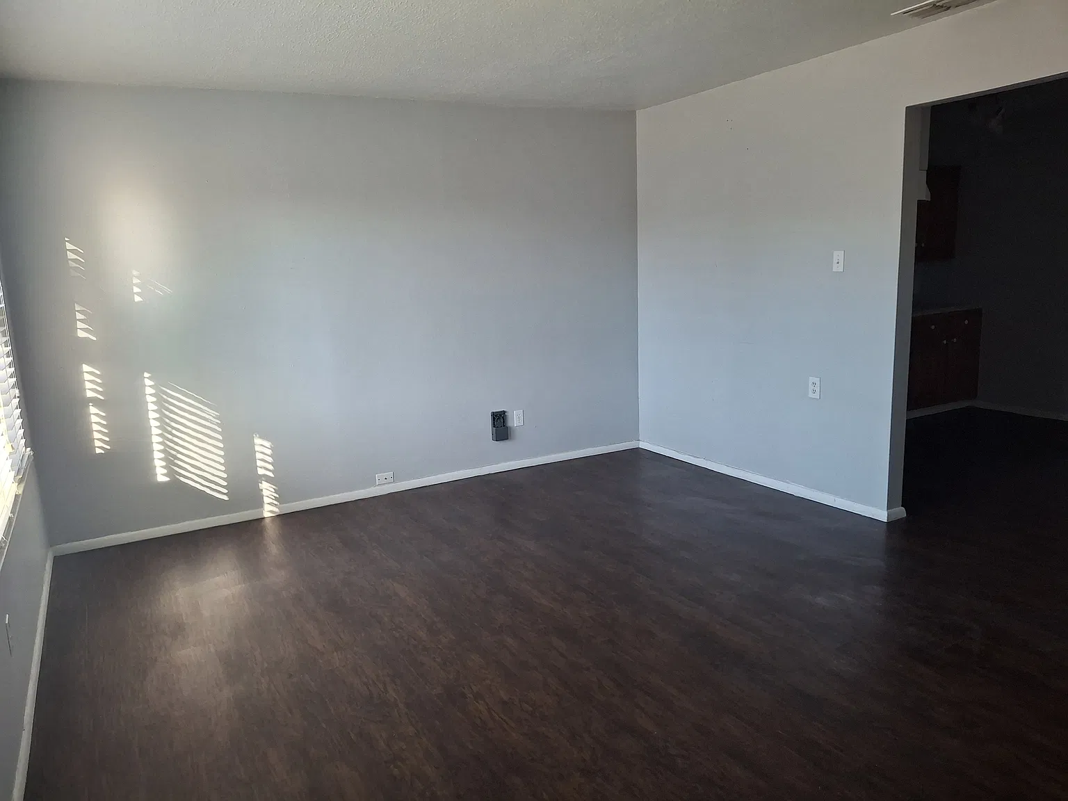 3 bed, 1015 sqft, $1,700 — Photo 3
