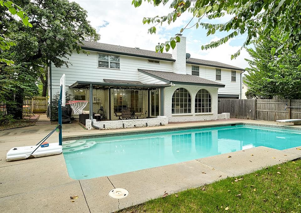 1st image of 709 Timber Ridge Rd