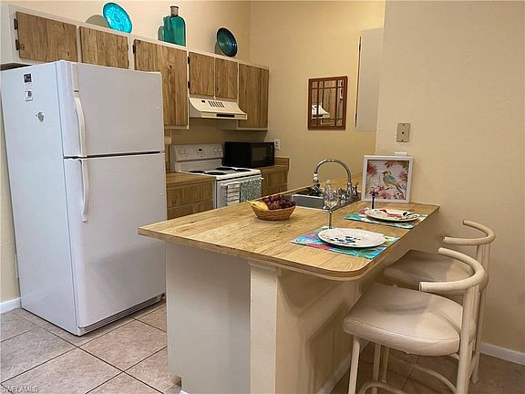 3rd image of 1504 SW Courtyards Ln APT 139