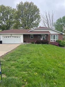 1706 N Leonard Rd, Saint Joseph, MO, 64506