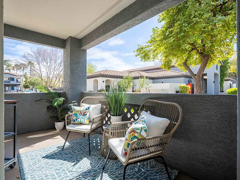 Spacious Outdoor Patio