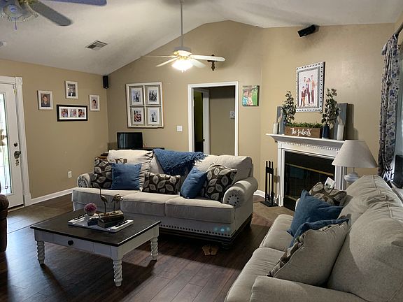 3rd image of 1339 Arbor Cir